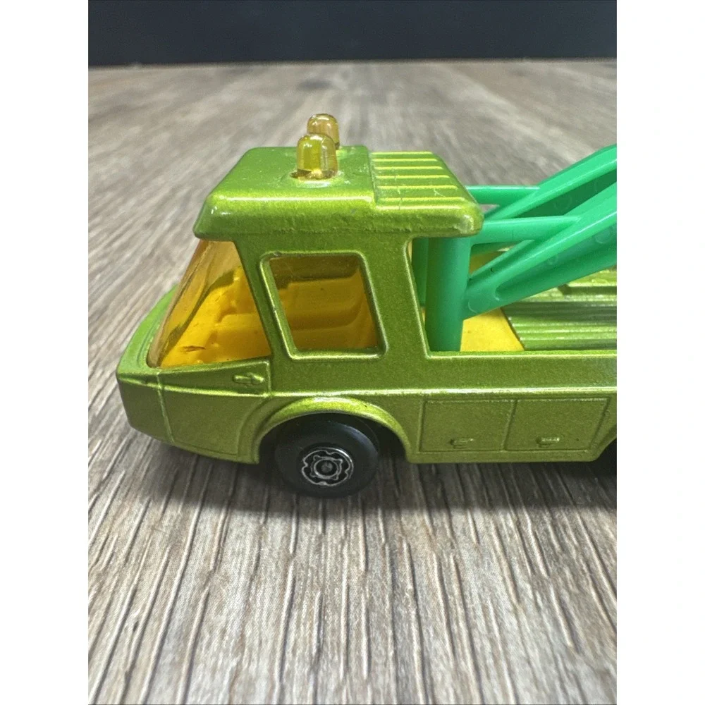 Vintage Matchbox 1976 Superfast #74 Toe Joe Wrecker Tow Truck 1:64 Diecast NICE